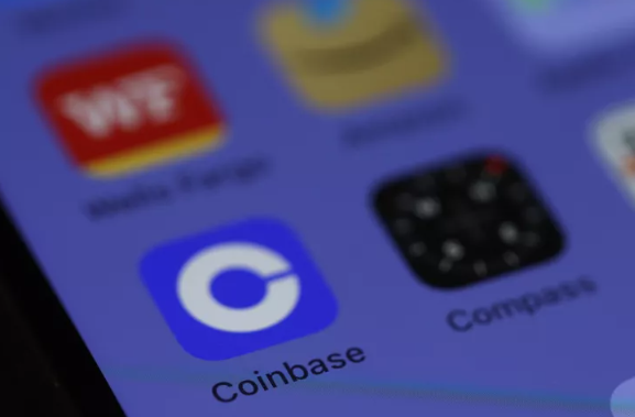 Bitcoin Skyrockets, but Coinbase Crashes! Users Panic as Balances Hit Zero – What's Happening Behind the Scenes?